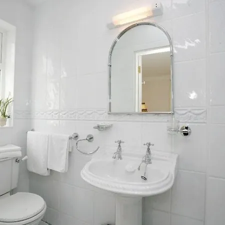 Audley House 4* Cork